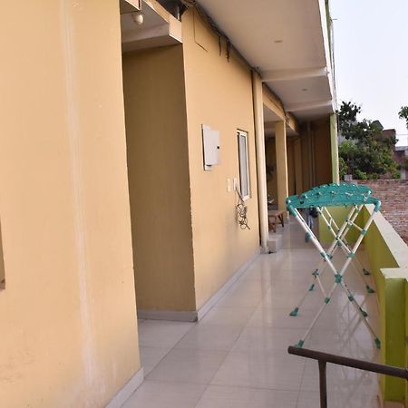 Hotel International & Restaurant Amethi Exterior foto