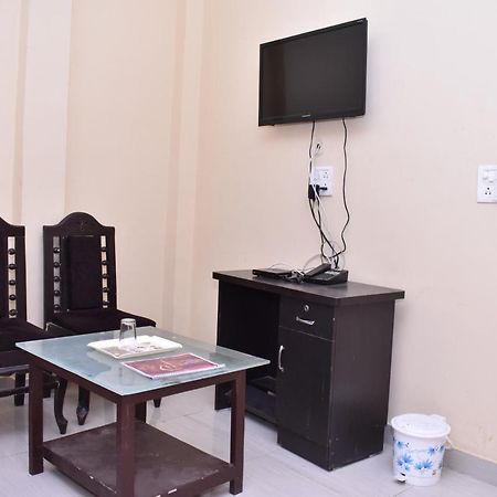 Hotel International & Restaurant Amethi Exterior foto