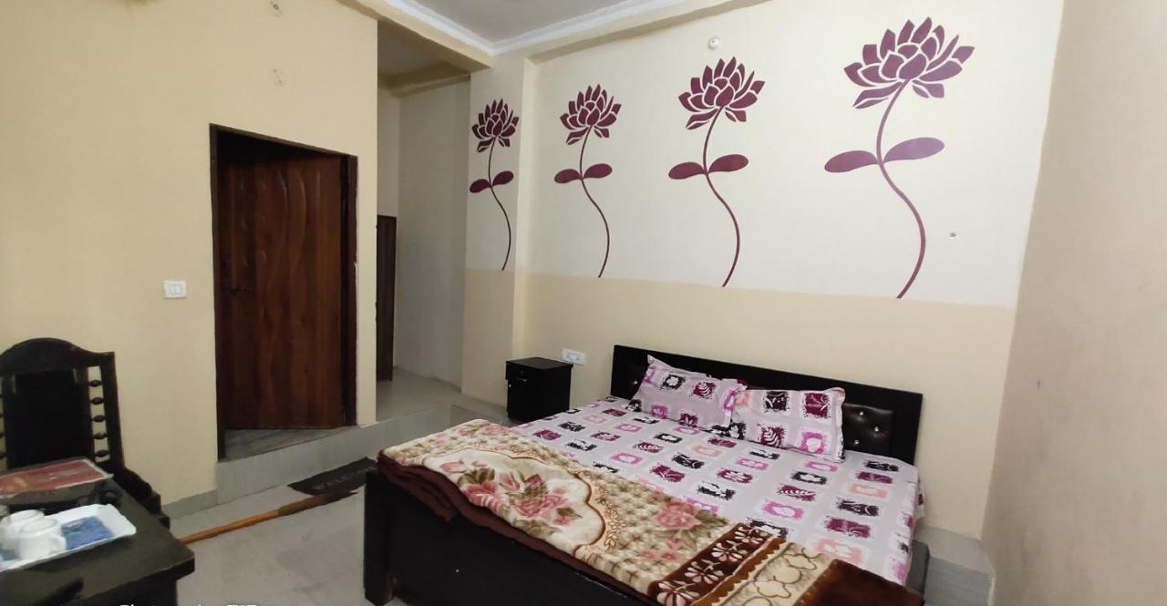 Hotel International & Restaurant Amethi Exterior foto